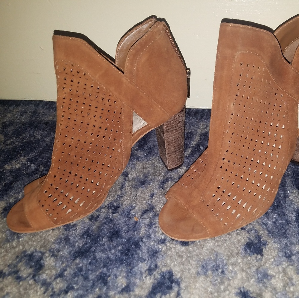 Vince Camuto Cranita brown suede open toe booties